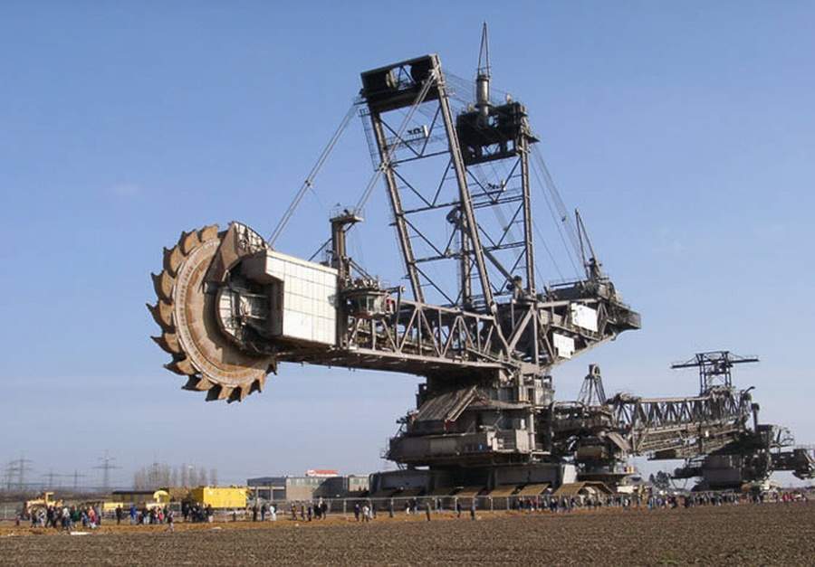 Largest Earth Mover